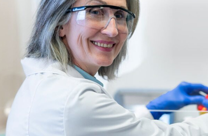 Rafforzando l’integrazione tra industria, mondo accademico e ricerca, Shanghai Dengsheng Instrument ha costruito congiuntamente una nuova base di ricerca e sviluppo con molte istituzioni di alto livello.